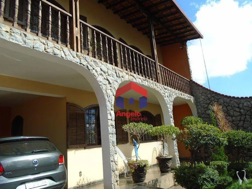 Foto 1 de Casa com 5 Quartos à venda, 360m² em Vila Clóris, Belo Horizonte