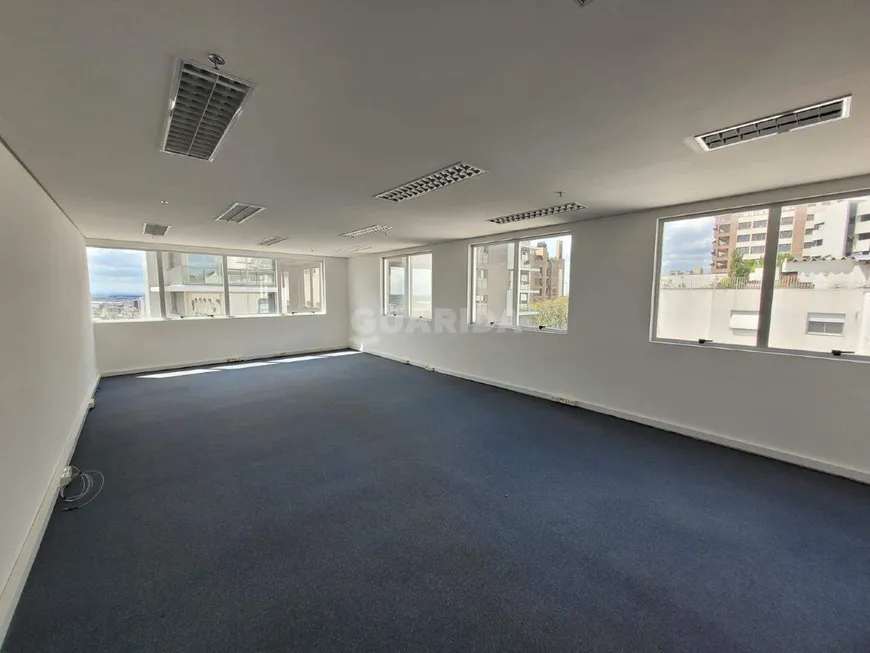 Foto 1 de Sala Comercial para alugar, 83m² em Auxiliadora, Porto Alegre