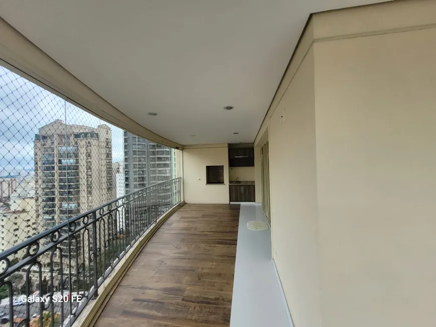Foto 1 de Apartamento com 3 Quartos para venda ou aluguel, 200m² em Santana, São Paulo