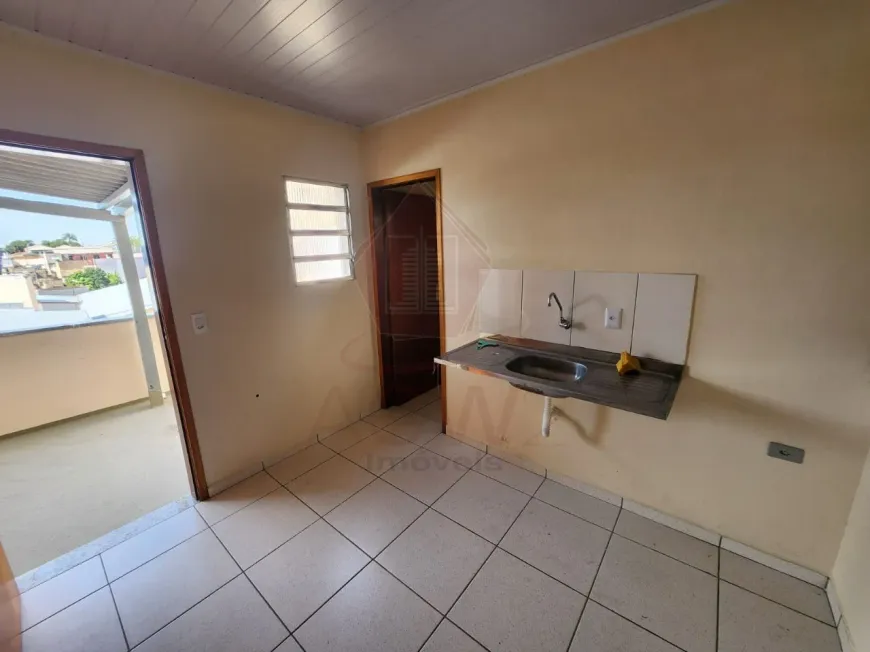 Foto 1 de Casa com 2 Quartos para alugar, 60m² em Anhangabau, Jundiaí