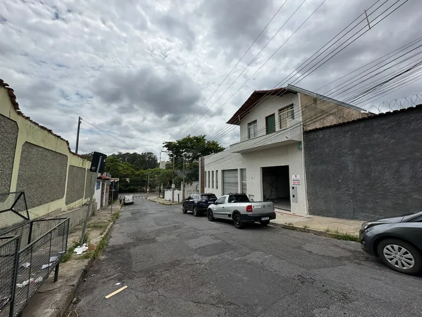 Foto 1 de Ponto Comercial para alugar, 60m² em Santa Helena, Belo Horizonte