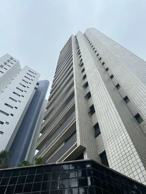 Foto 1 de Apartamento com 4 Quartos à venda, 200m² em Tamarineira, Recife