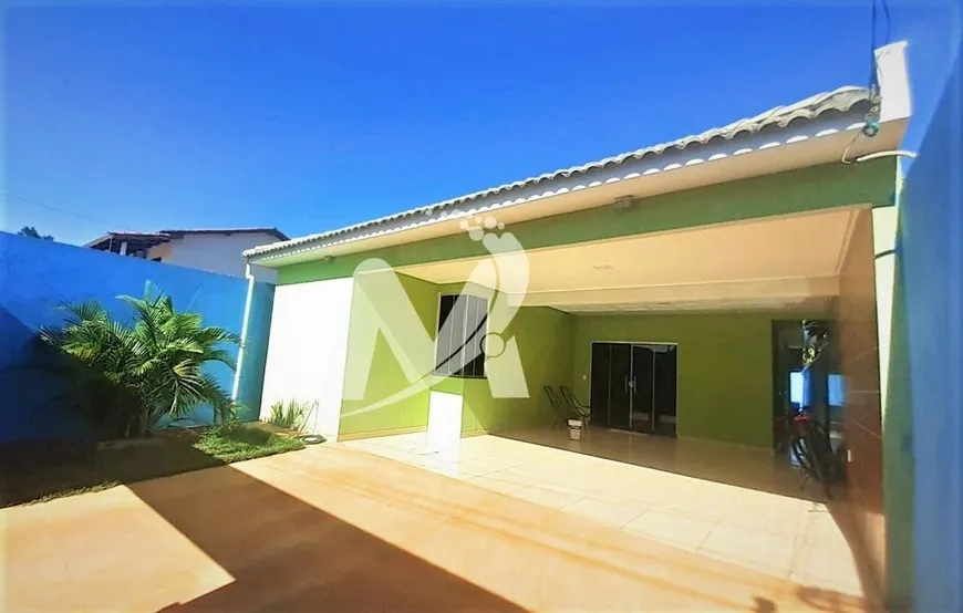 Foto 1 de Casa com 3 Quartos à venda, 174m² em Jardim Califórnia, Formosa