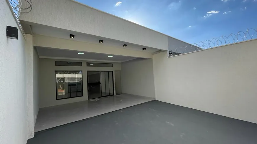 Foto 1 de Casa com 3 Quartos à venda, 140m² em Jardim Presidente, Goiânia