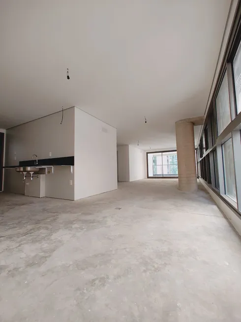 Foto 1 de Apartamento com 3 Quartos à venda, 145m² em Jardim Paulista, São Paulo