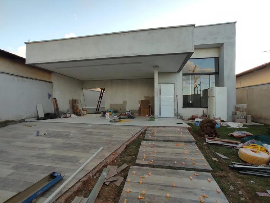 Foto 1 de Casa com 3 Quartos à venda, 140m² em Jardim Balneário Meia Ponte, Goiânia