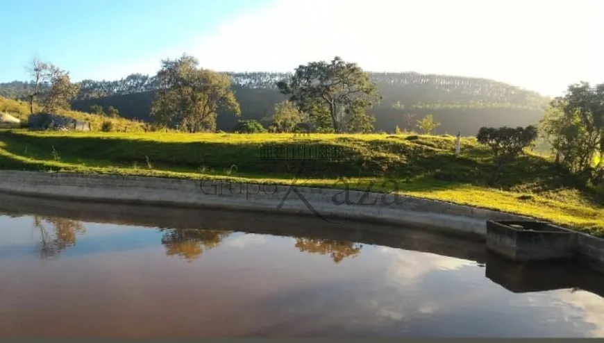 Foto 1 de Fazenda/Sítio com 3 Quartos à venda, 60m² em Pinho, Jacareí