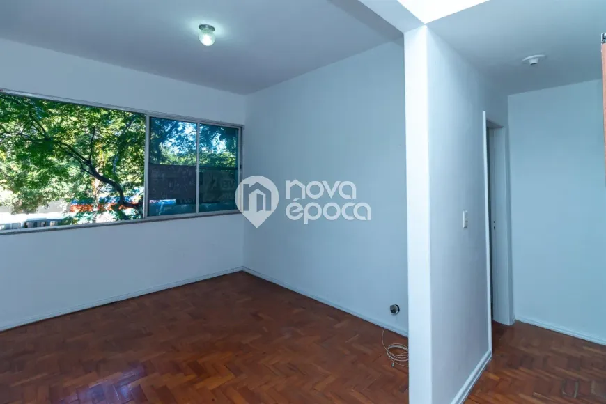 Foto 1 de Apartamento com 2 Quartos à venda, 55m² em Leblon, Rio de Janeiro