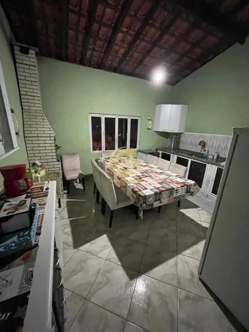 Foto 1 de Casa com 6 Quartos para alugar, 100m² em Jardim Nova Esperanca, Jacareí