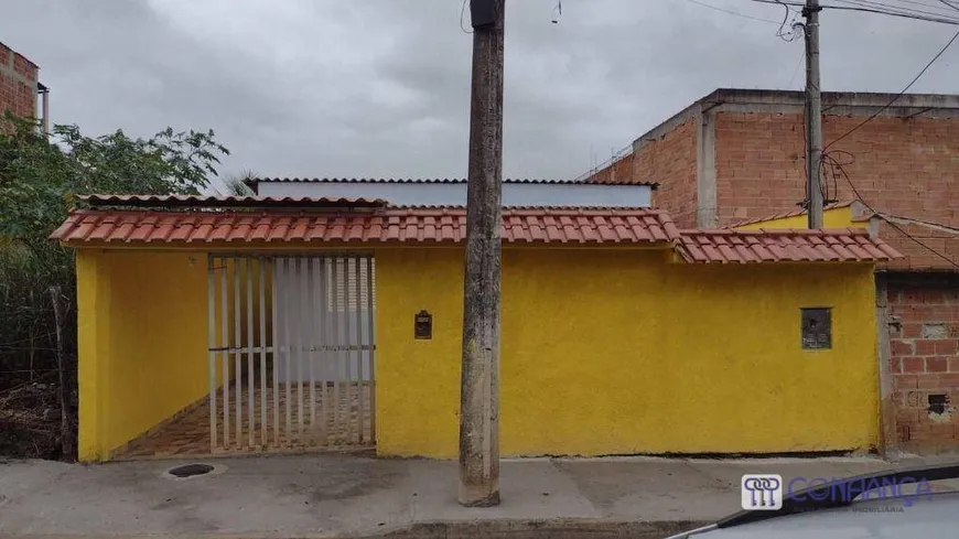 Foto 1 de Casa com 2 Quartos à venda, 72m² em Paciência, Rio de Janeiro