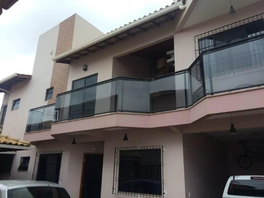 Foto 1 de Casa com 4 Quartos à venda, 250m² em Jardim Guanabara, Macaé