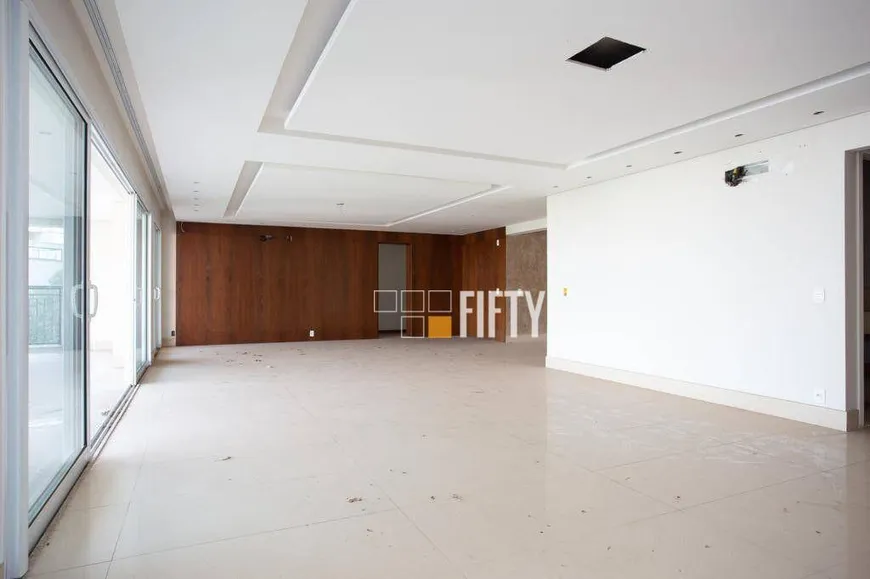 Foto 1 de Apartamento com 5 Quartos para venda ou aluguel, 357m² em Morumbi, São Paulo