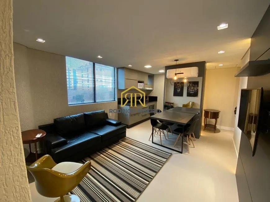 Foto 1 de Apartamento com 1 Quarto à venda, 68m² em Agronômica, Florianópolis