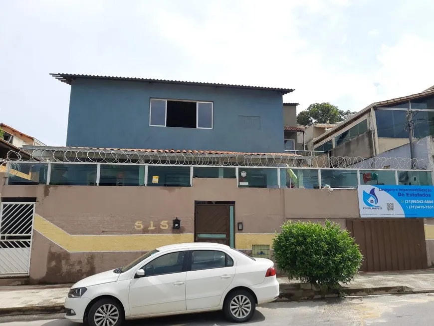 Foto 1 de Casa com 4 Quartos à venda, 240m² em Rio Branco, Belo Horizonte