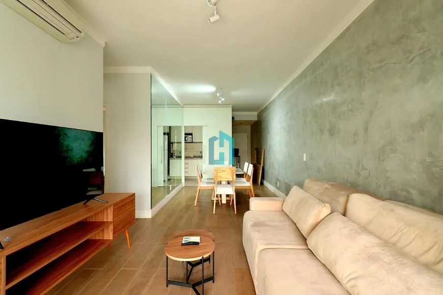 Foto 1 de Apartamento com 2 Quartos para alugar, 102m² em Itaim Bibi, São Paulo