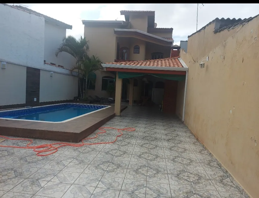 Foto 1 de Sobrado com 3 Quartos para alugar, 100m² em Wanel Ville, Sorocaba