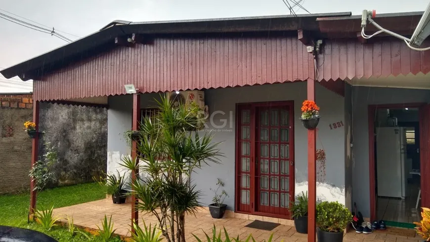 Foto 1 de Casa com 3 Quartos à venda, 80m² em Vila Fatima, Cachoeirinha
