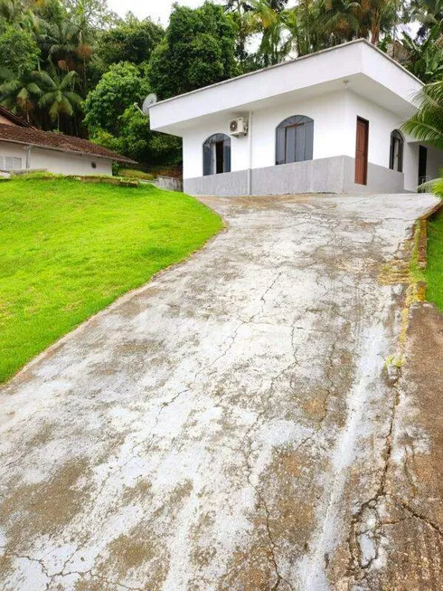 Foto 1 de Casa com 3 Quartos à venda, 125m² em Czerniewicz, Jaraguá do Sul