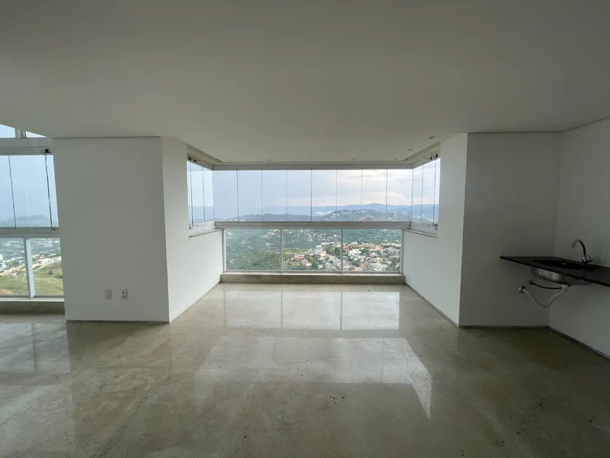 Foto 1 de Apartamento com 4 Quartos para venda ou aluguel, 230m² em Vila da Serra, Nova Lima