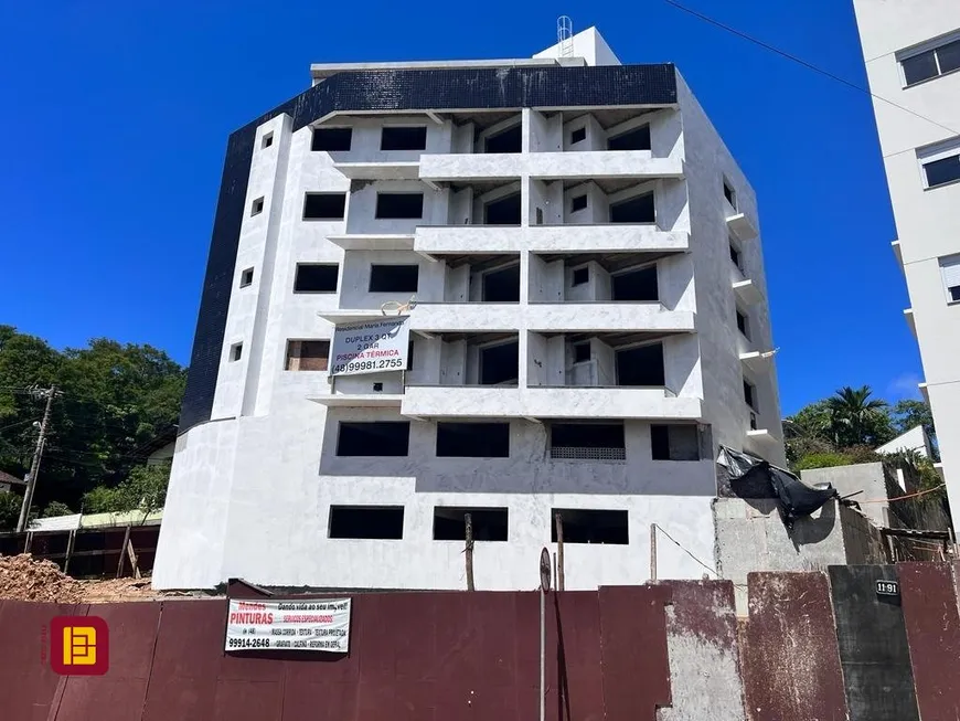 Foto 1 de Cobertura com 2 Quartos à venda, 97m² em Itacorubi, Florianópolis