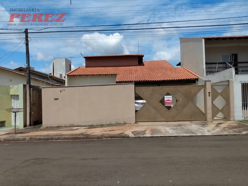 Foto 1 de Casa com 3 Quartos à venda, 360m² em San Izidro, Londrina