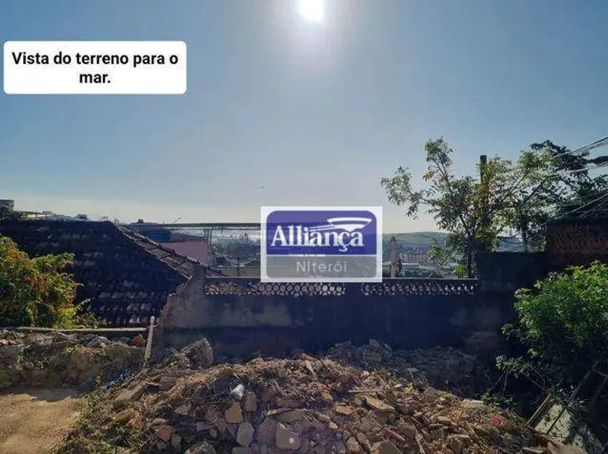Foto 1 de Lote/Terreno à venda, 300m² em Barreto, Niterói