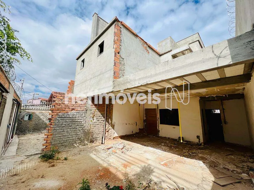 Foto 1 de Casa com 6 Quartos à venda, 448m² em Planalto, Belo Horizonte