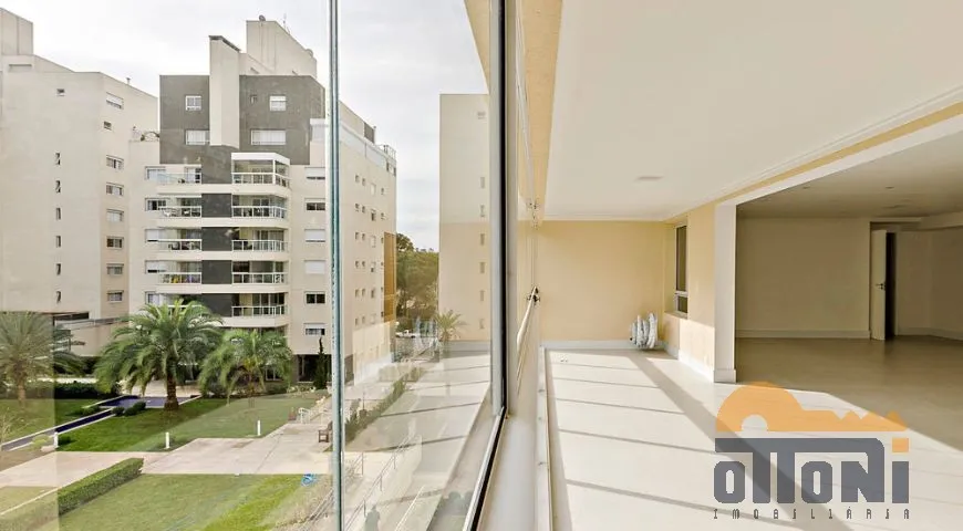 Foto 1 de Apartamento com 4 Quartos à venda, 158m² em Água Verde, Curitiba