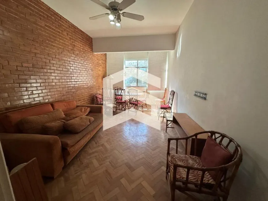 Foto 1 de Apartamento com 2 Quartos à venda, 84m² em Leme, Rio de Janeiro