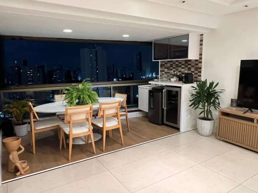 Foto 1 de Apartamento com 5 Quartos à venda, 203m² em Parnamirim, Recife