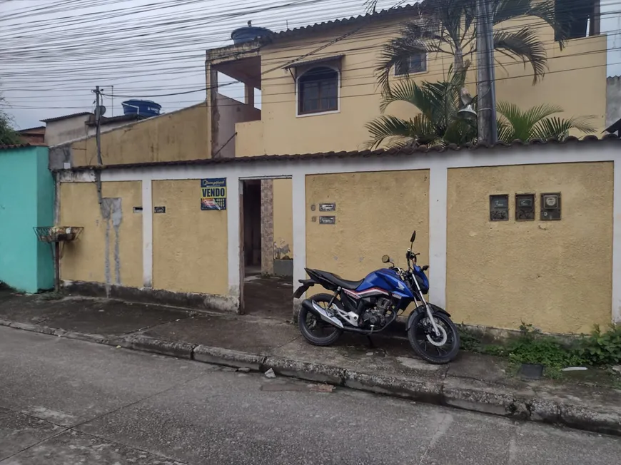 Foto 1 de Casa com 4 Quartos à venda, 200m² em Sepetiba, Rio de Janeiro