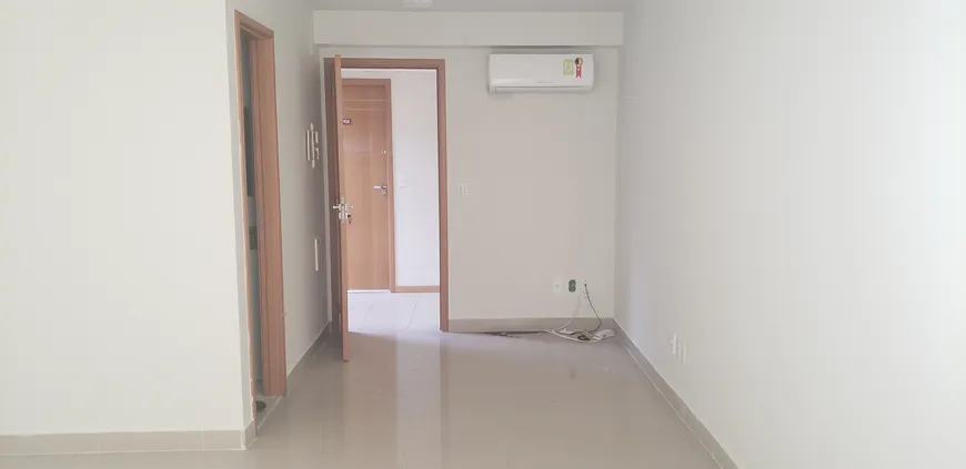 Foto 1 de Sala Comercial para alugar, 26m² em Pechincha, Rio de Janeiro