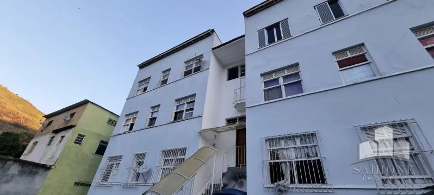 Foto 1 de Apartamento com 2 Quartos à venda, 56m² em Itamarati, Petrópolis