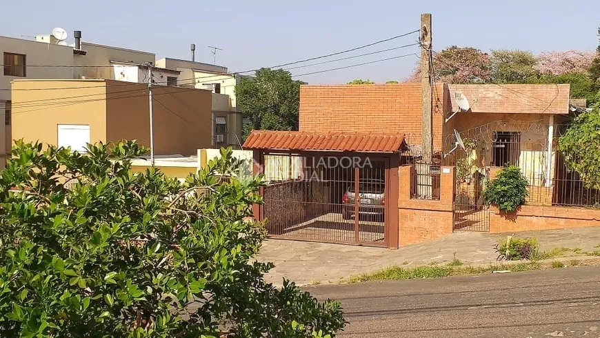 Foto 1 de Casa com 2 Quartos à venda, 316m² em Nonoai, Porto Alegre