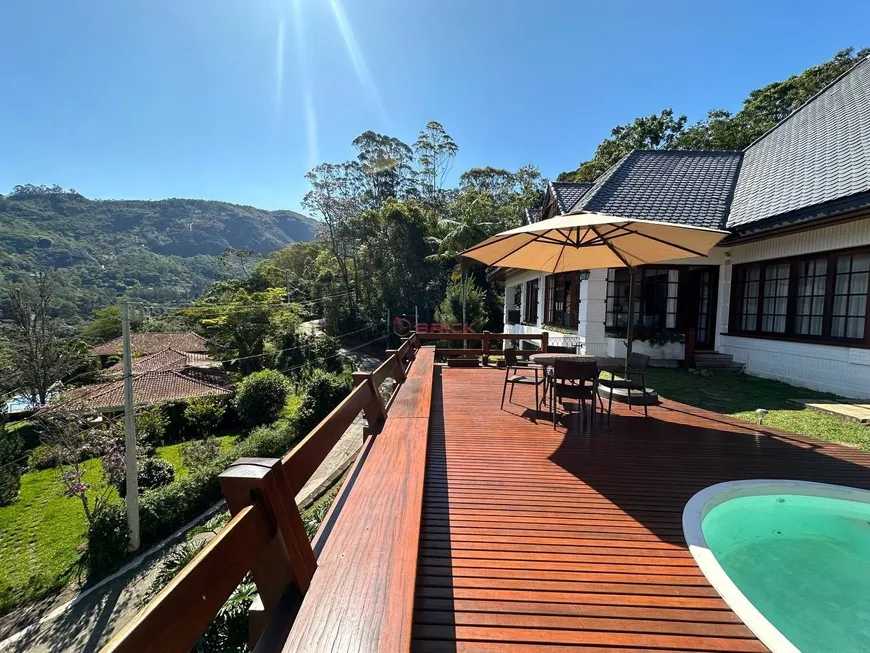 Foto 1 de Casa de Condomínio com 4 Quartos à venda, 587m² em Parque do Imbuí, Teresópolis