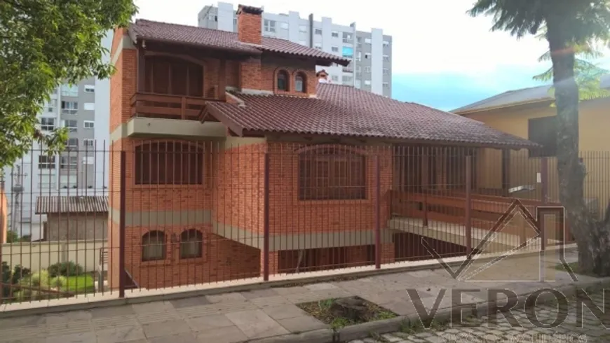 Foto 1 de Casa com 4 Quartos à venda, 326m² em Panazzolo, Caxias do Sul