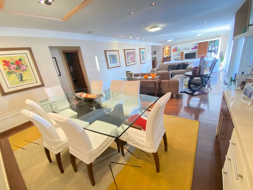 Foto 1 de Apartamento com 4 Quartos à venda, 300m² em Icaraí, Niterói