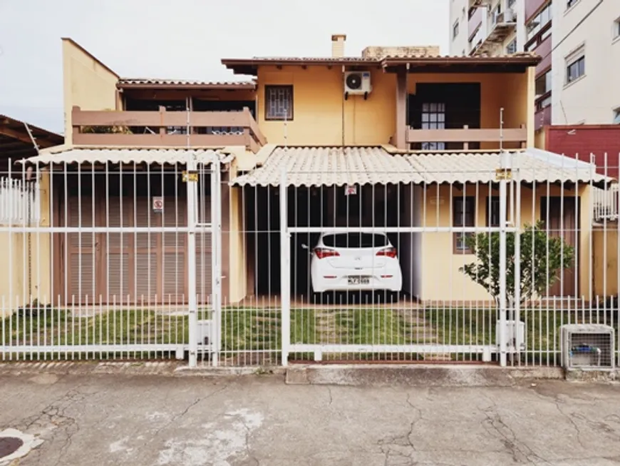 Foto 1 de Casa com 3 Quartos à venda, 200m² em Estreito, Florianópolis
