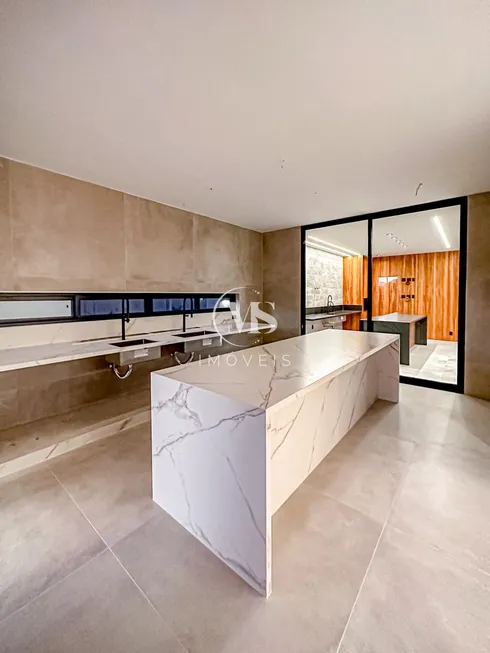Foto 1 de Casa de Condomínio com 5 Quartos à venda, 950m² em Barra da Tijuca, Rio de Janeiro