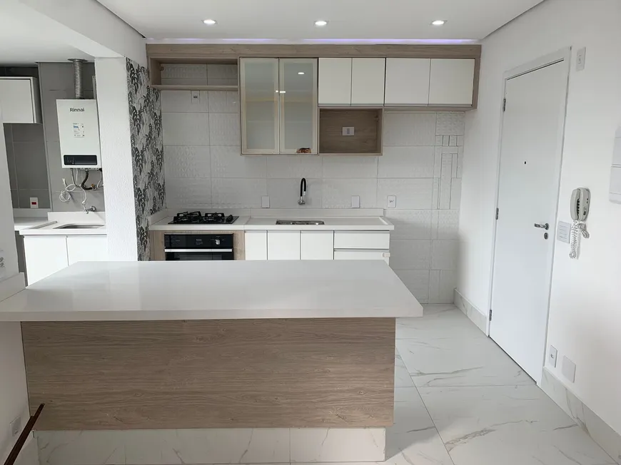 Foto 1 de Apartamento com 2 Quartos à venda, 51m² em Jardim Tupanci, Barueri