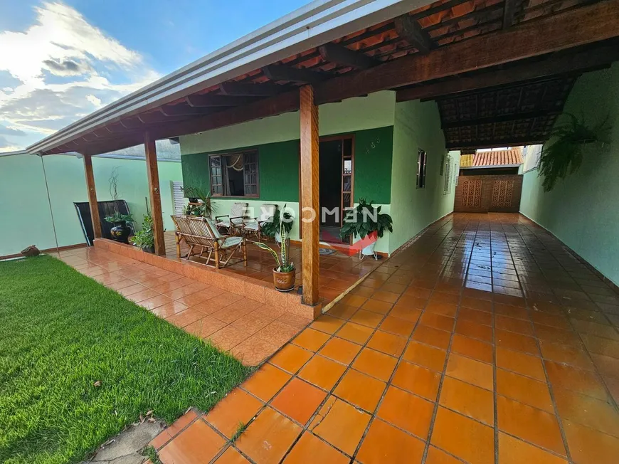 Foto 1 de Casa com 3 Quartos à venda, 128m² em São Pedro, Londrina