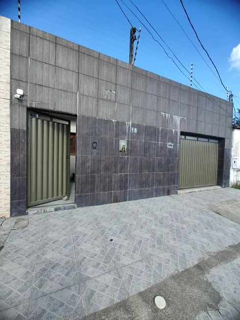 Foto 1 de Casa com 3 Quartos à venda, 240m² em Cidade Universitária, Maceió