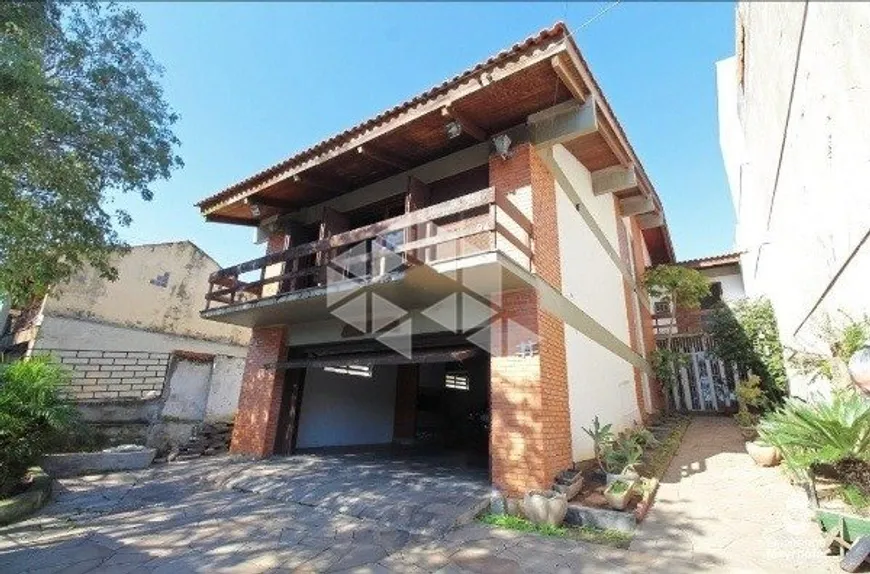 Foto 1 de Casa com 4 Quartos à venda, 527m² em Teresópolis, Porto Alegre