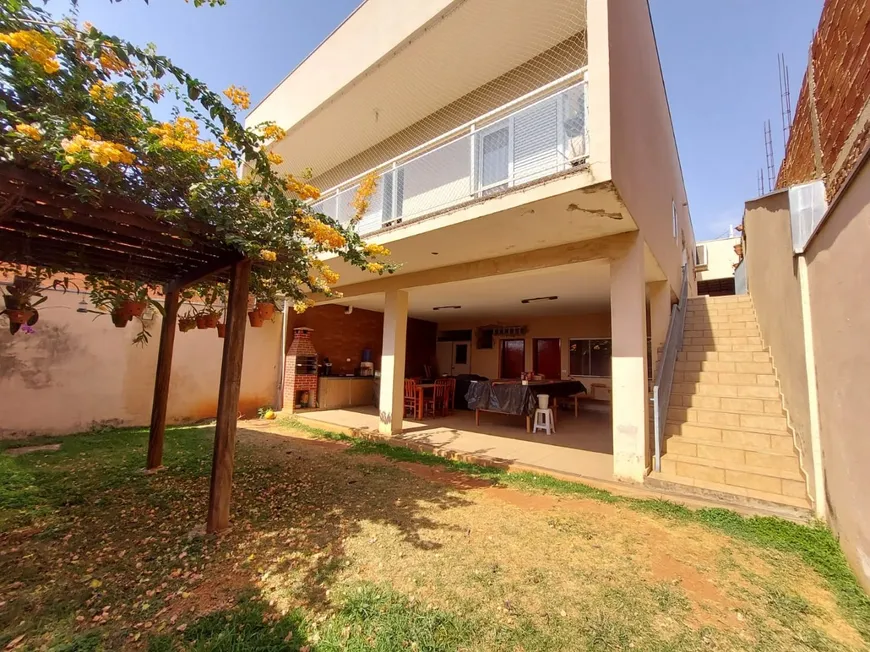 Foto 1 de Casa com 3 Quartos à venda, 193m² em Residencial Furlan, Santa Bárbara D'Oeste