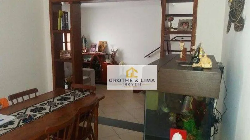 Foto 1 de Sobrado com 3 Quartos à venda, 172m² em Jardim Rafael, Caçapava