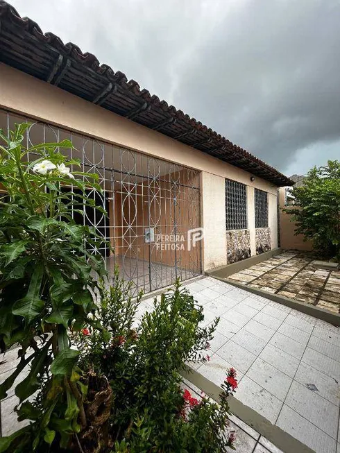 Foto 1 de Casa com 3 Quartos para alugar, 200m² em Parque Amazonas, São Luís