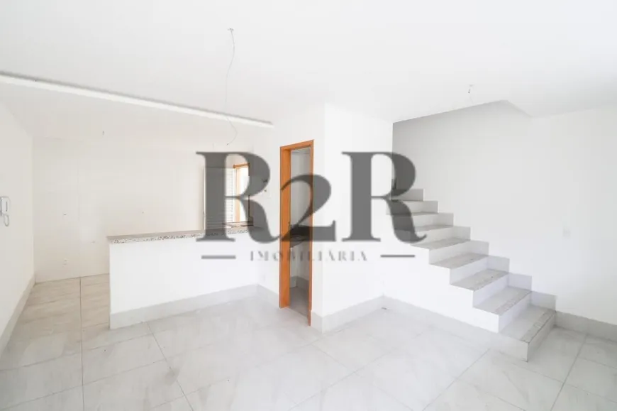 Foto 1 de Casa com 3 Quartos à venda, 120m² em Senador Vasconcelos, Rio de Janeiro