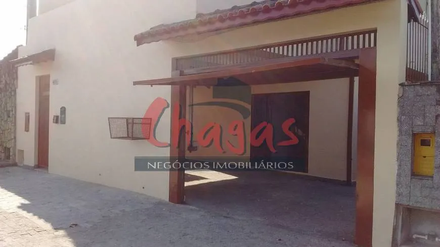 Foto 1 de Casa com 5 Quartos para alugar, 240m² em Indaiá, Caraguatatuba