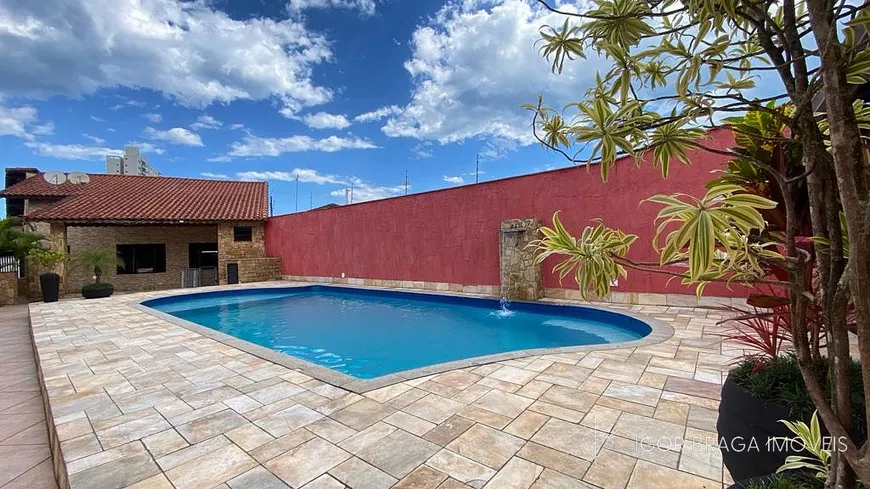 Foto 1 de Casa com 4 Quartos à venda, 250m² em Imperador, Praia Grande