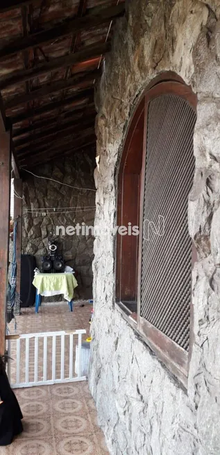 Foto 1 de Casa com 2 Quartos à venda, 299m² em Concórdia, Belo Horizonte